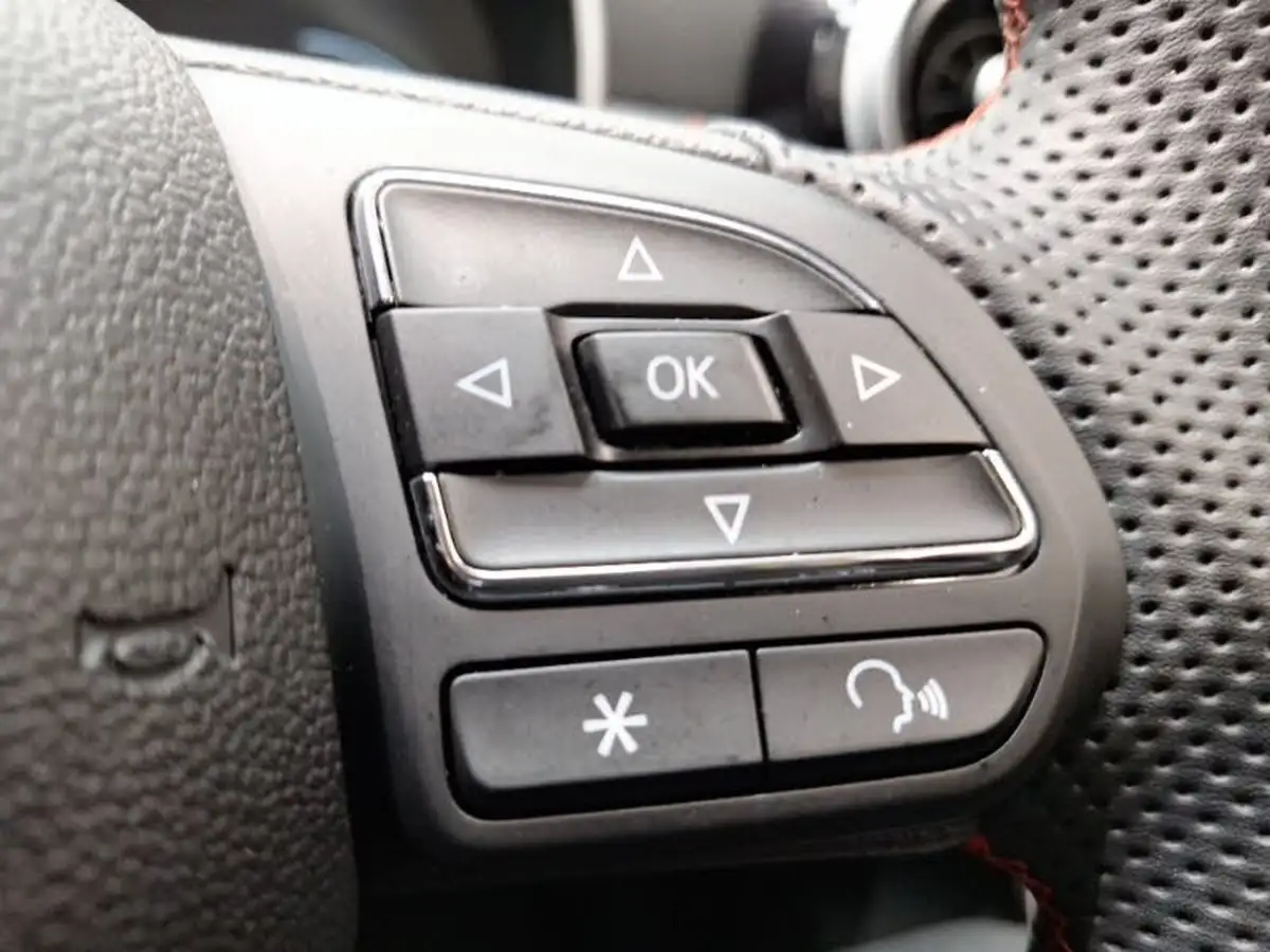 2024-mg-zs-suv-10t-gdi-exclusive-big-17