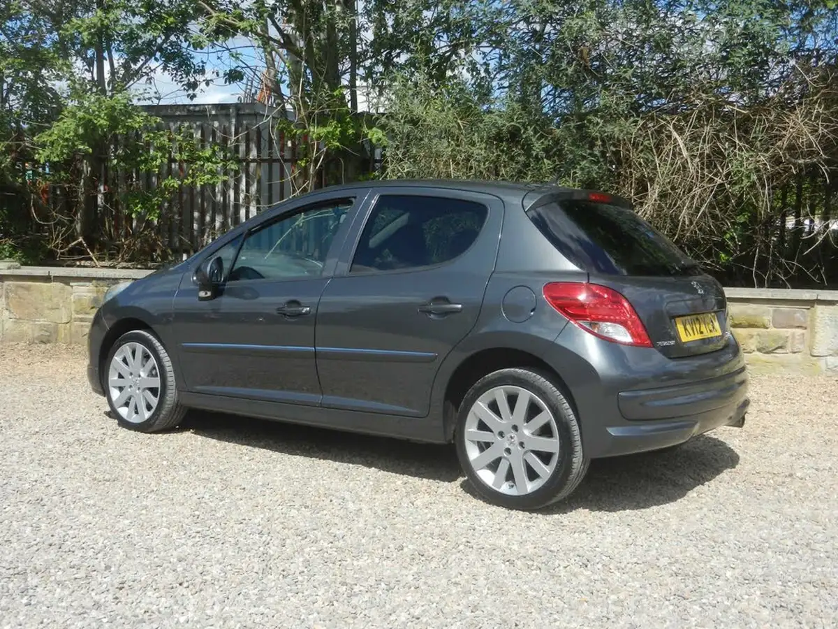 2012-peugeot-207-16-allure-5d-big-4