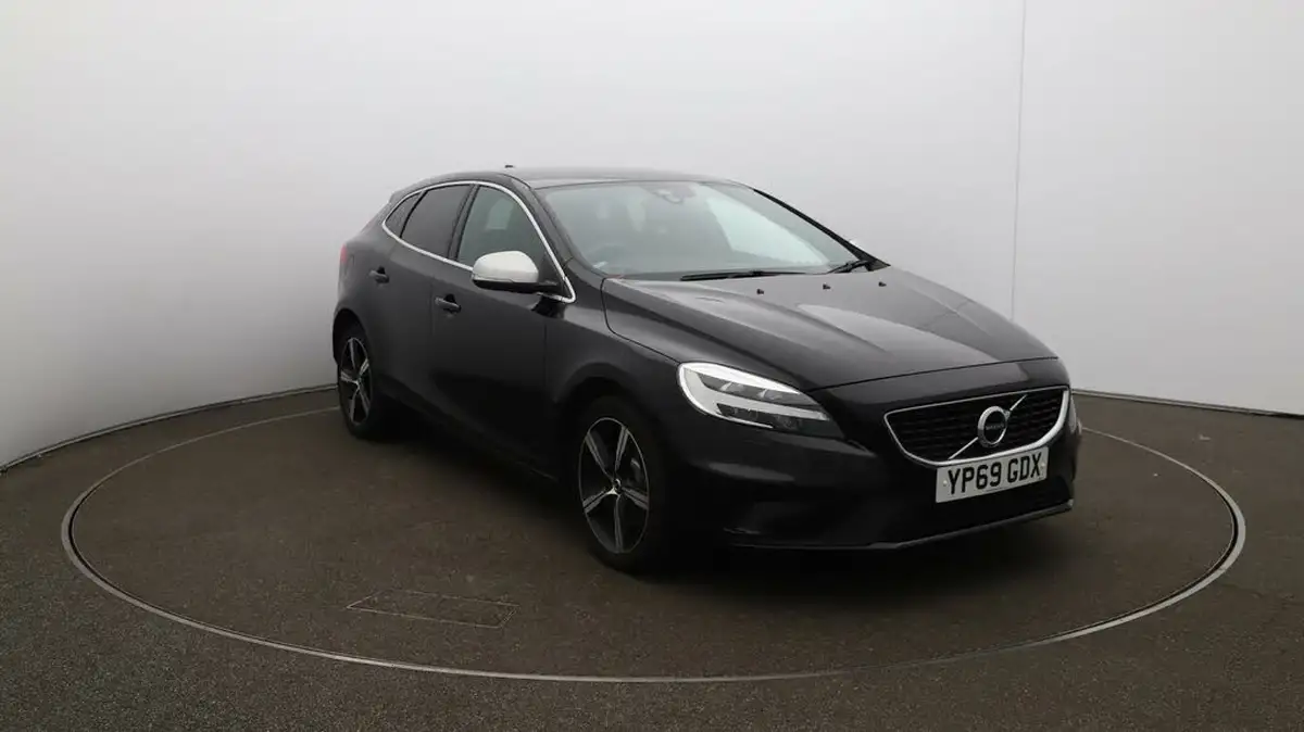 2019-volvo-v40-20-t2-r-design-edition-big-42