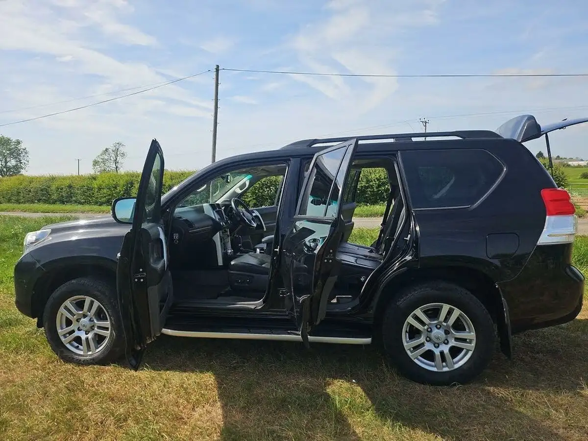 2013-toyota-land-cruiser-30td-lc5-big-19