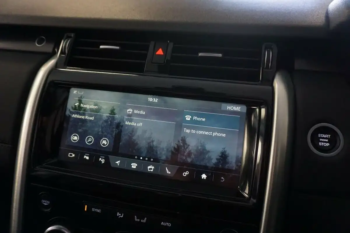 2018-land-rover-discovery-30-sd-v6-hse-30-sd-v6-306ps-station-wagon-5d-auto-big-30