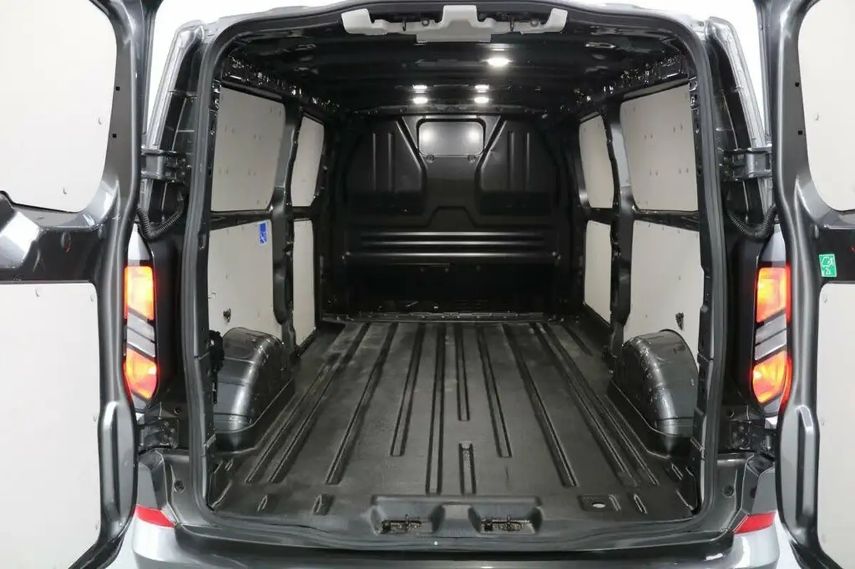 2023-ford-transit-custom-20tdci-320-l2h1-limited-136pseu6e-panel-van-1996cc-auto-big-17
