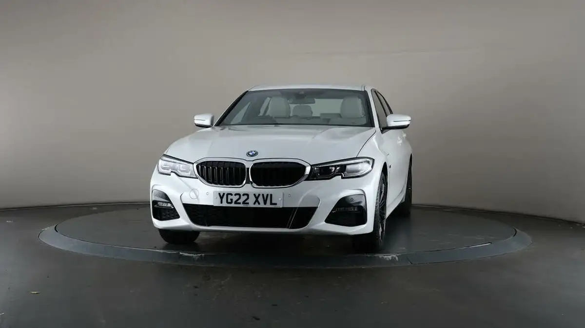 2022-bmw-3-series-20-330e-m-sport-pro-pack-saloon-4d-big-47