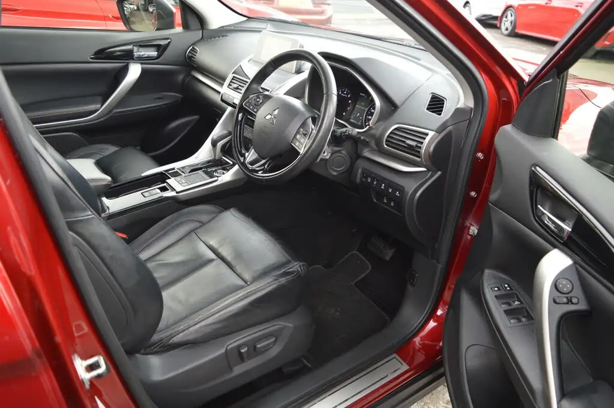 2018-mitsubishi-eclipse-cross-15-4-auto-big-13
