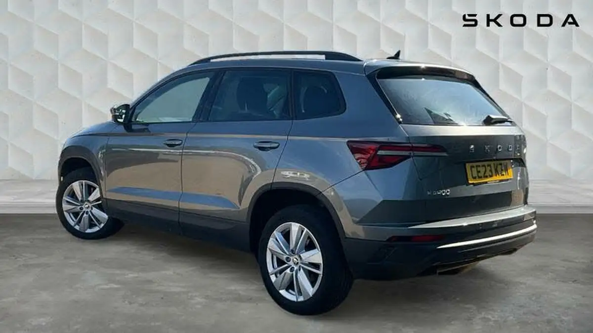 2023-skoda-karoq-15-tsi-se-drive-big-2