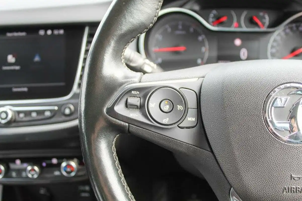 2022-vauxhall-crossland-12-elite-edition-130ps-big-30