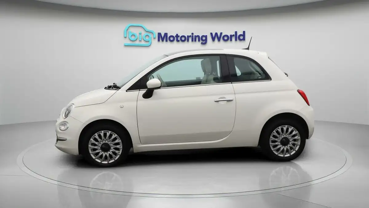 2018-fiat-500-12-lounge-big-3