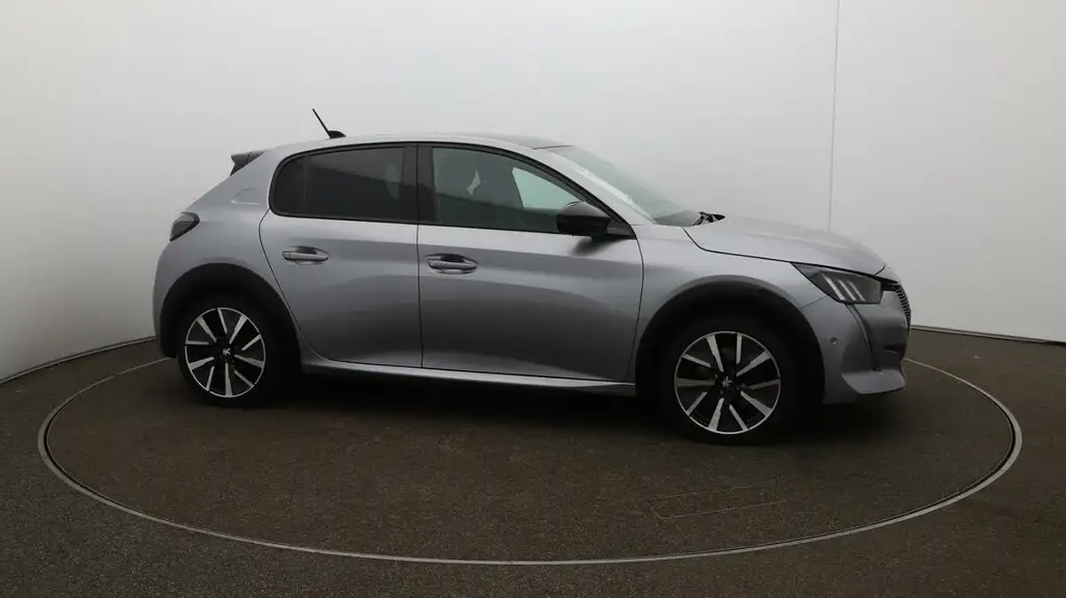 2022-peugeot-208-e-gt-136bhp-50kwh-big-44