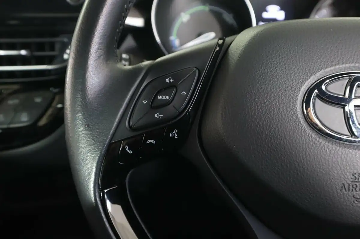2021-toyota-c-hr-18-vvt-i-icon-big-16