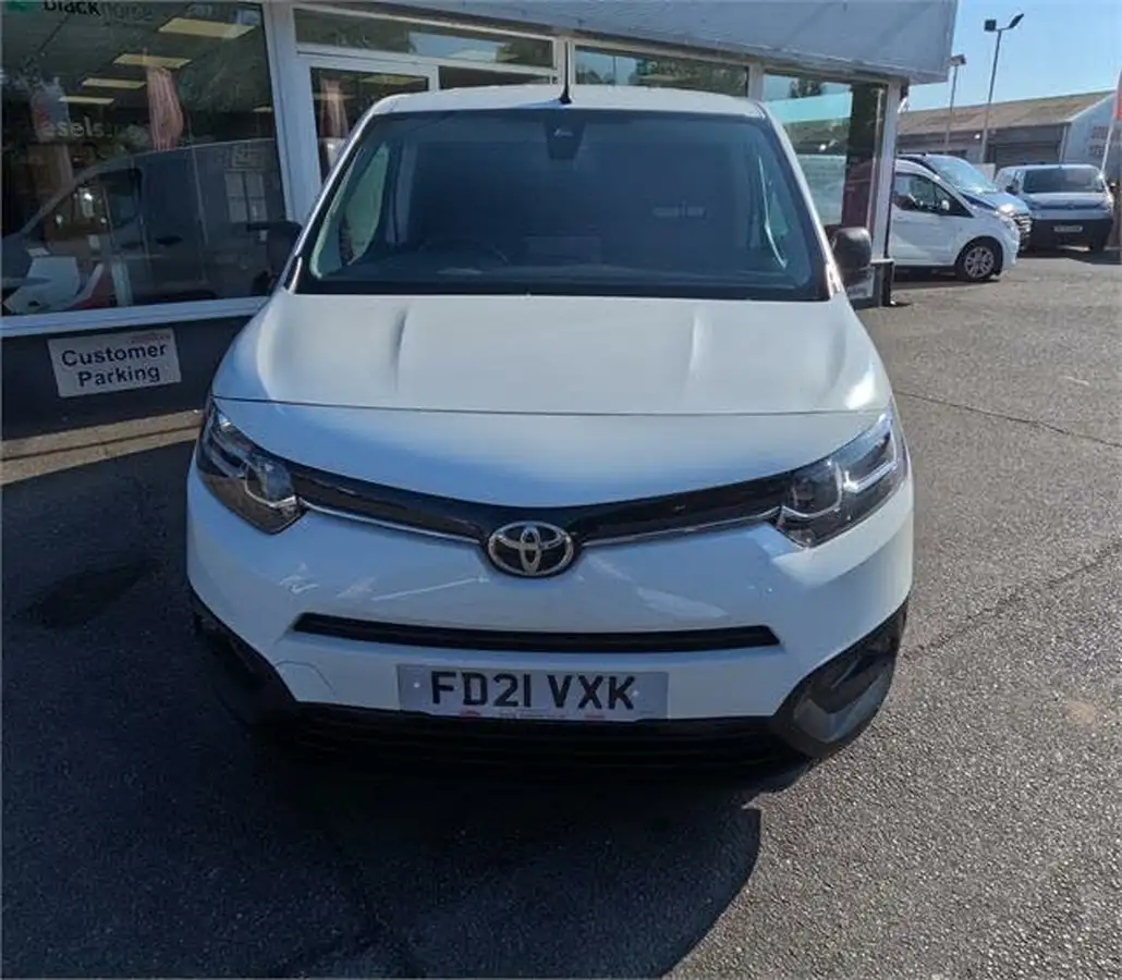 2021-toyota-proace-city-15d-icon-100hpeu6dt-e-l1-big-1