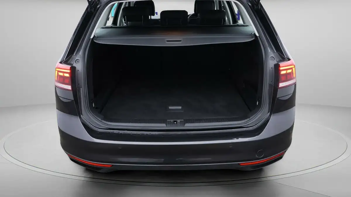2021-volkswagen-passat-20tdi-se-nav-150ps-estate-5d-big-16