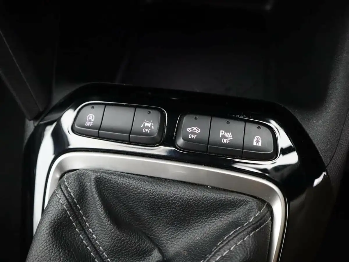 2023-vauxhall-corsa-12i-gs-big-28