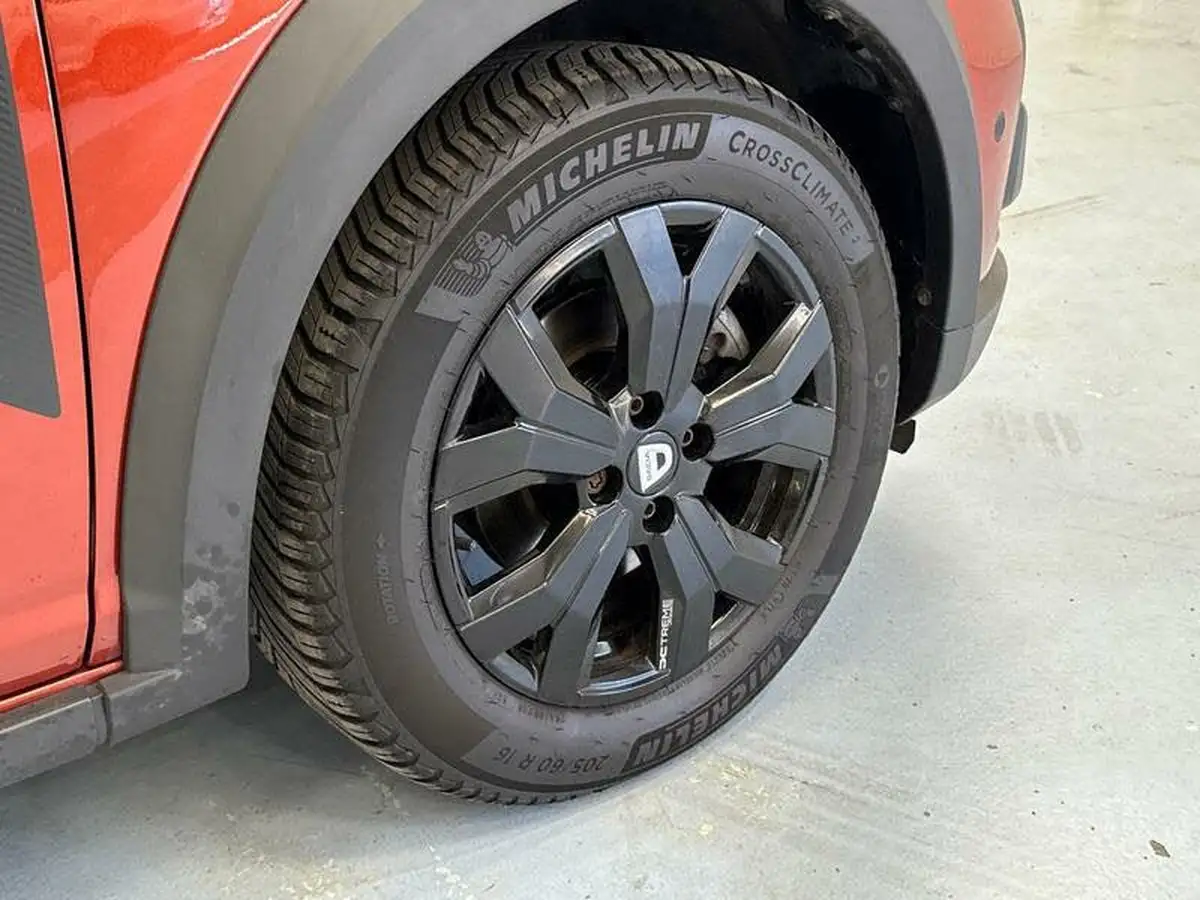 2022-dacia-jogger-10-tce-extreme-se-big-3