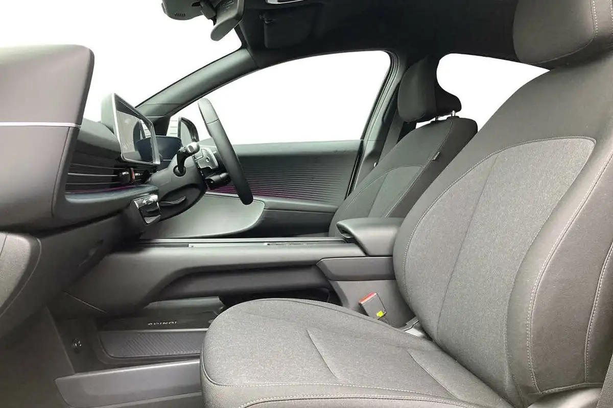 2024-hyundai-ioniq-6-e-premium-228ps-single-rwd-big-8