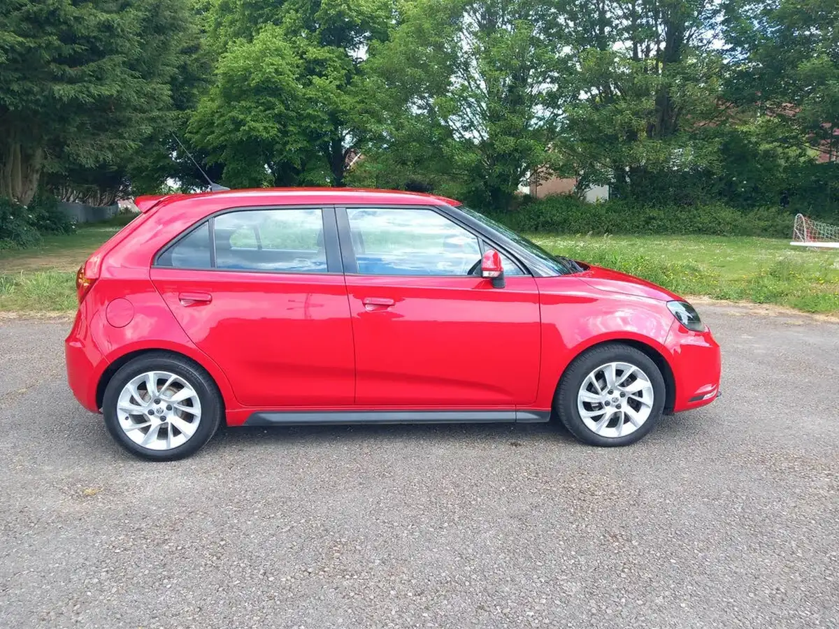 2016-mg-mg3-15-vti-tech-3form-sport-big-11