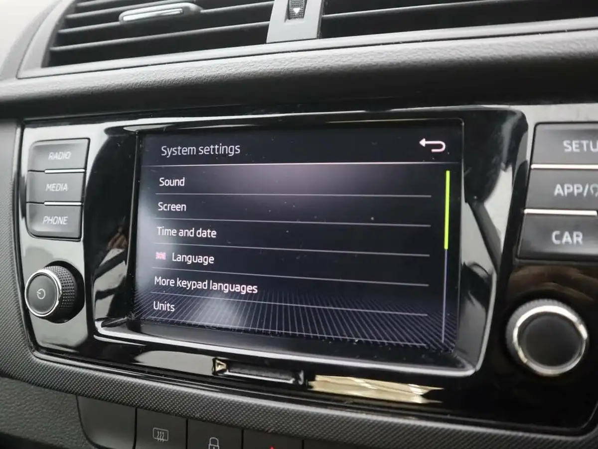 2021-skoda-fabia-10-tsi-colour-edition-95ps-big-24
