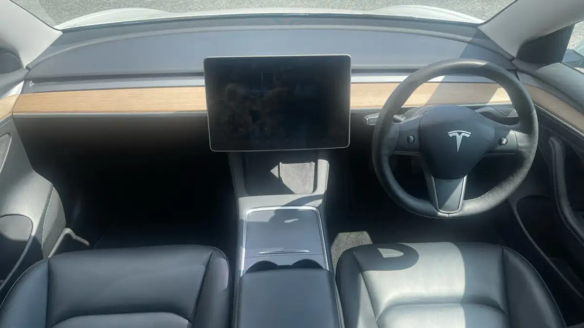 2021-tesla-model-3-e-long-range-4x4-big-10
