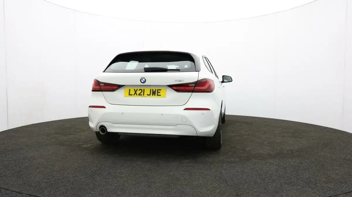2021-bmw-1-series-15-118i-se-lcp-big-74