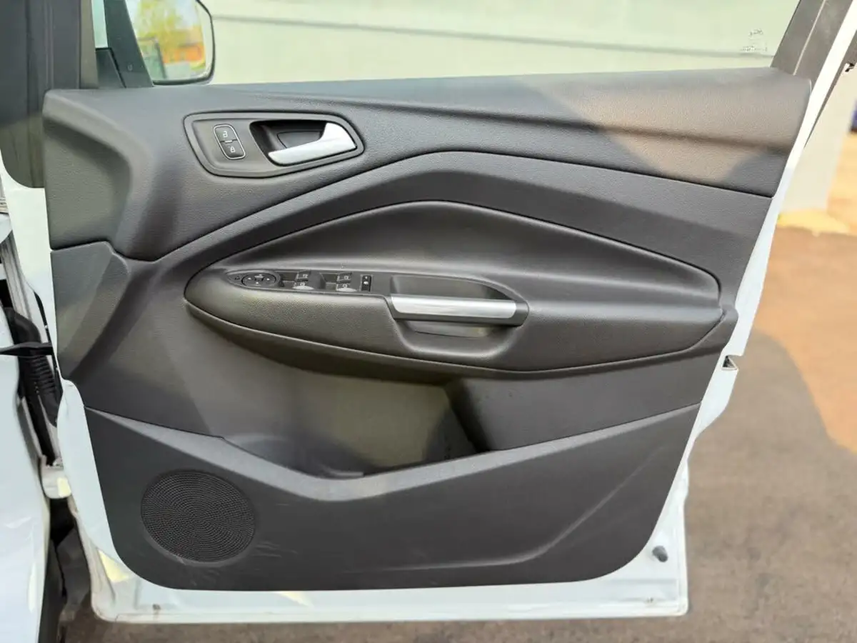 2019-ford-kuga-20tdci-titanium-x-edition-120ps-powershift-big-14
