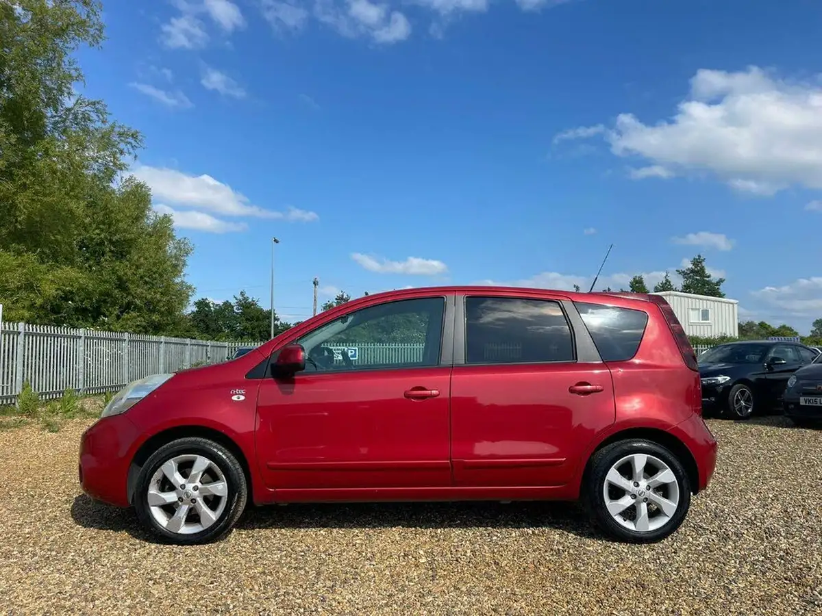 2009-nissan-note-15td-n-tec-big-4