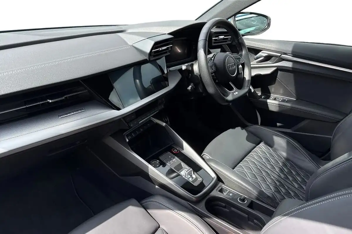 2021-audi-s3-20-tfsi-sportback-5d-big-13