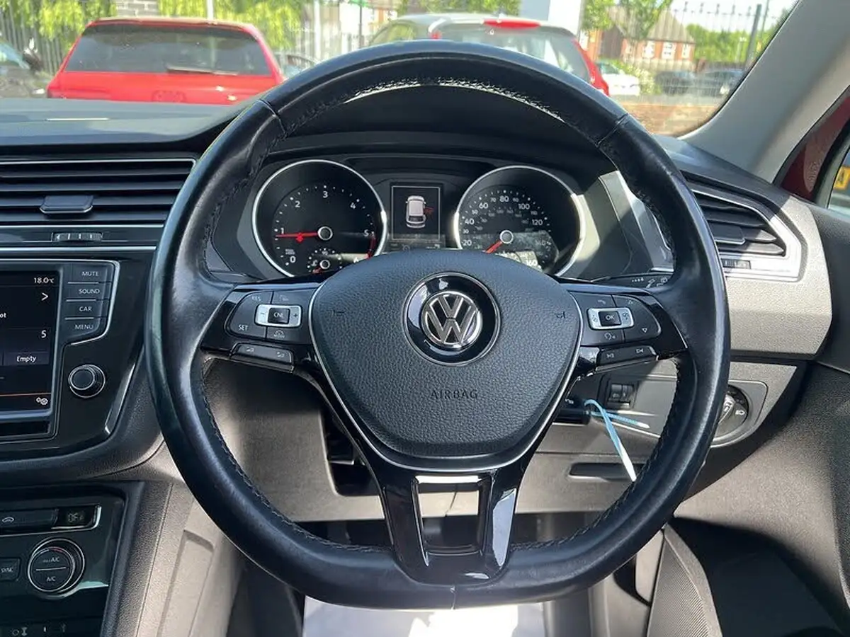 2016-volkswagen-tiguan-20tdi-se-150ps-bmt-big-36