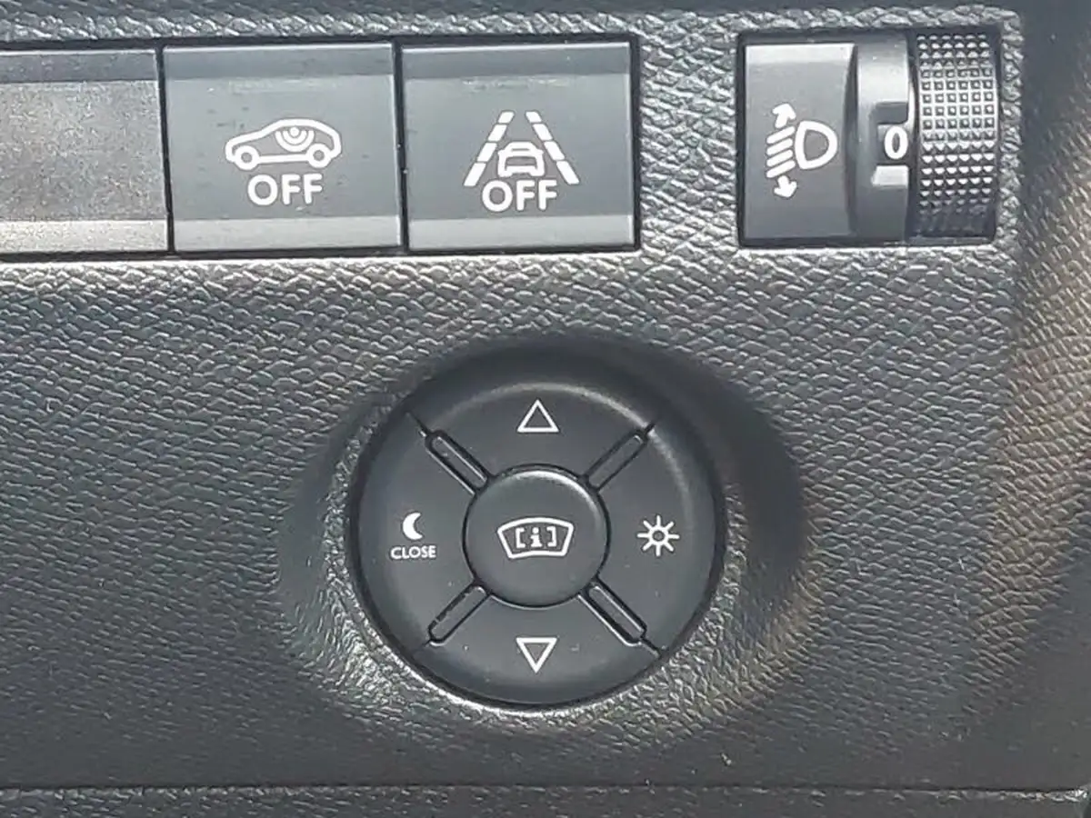 2022-citroen-c4-12-puretech-shine-130ps-big-18