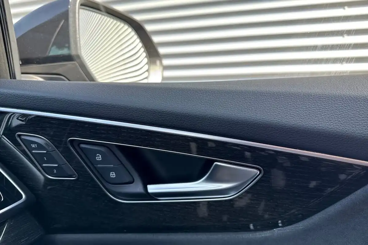 2025-audi-q8-30-50-tdi-black-edition-big-20