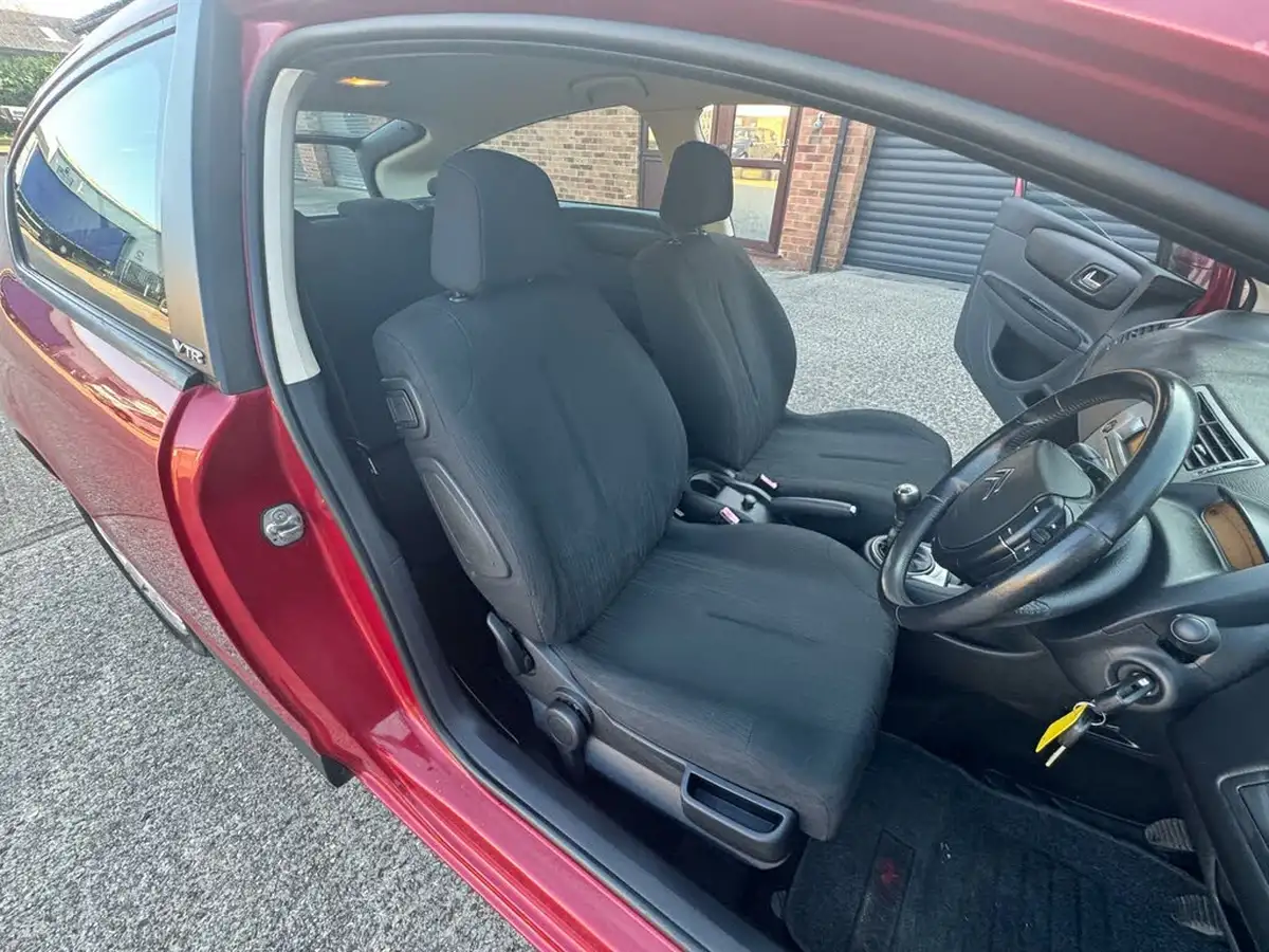 2009-citroen-c4-16-vtr-coupe-3d-1587cc-big-35