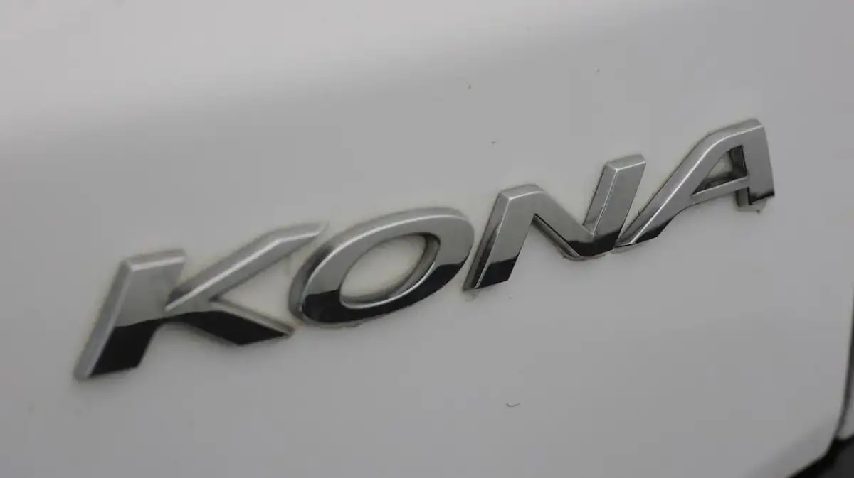 2022-hyundai-kona-e-premium-204ps-64kwh-7kw-obc-big-20
