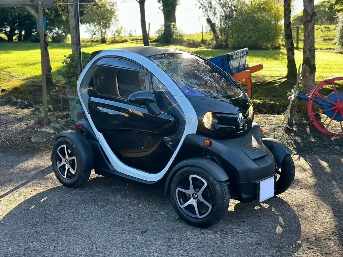 2019-fiat-500-12-lounge-ss-big-0