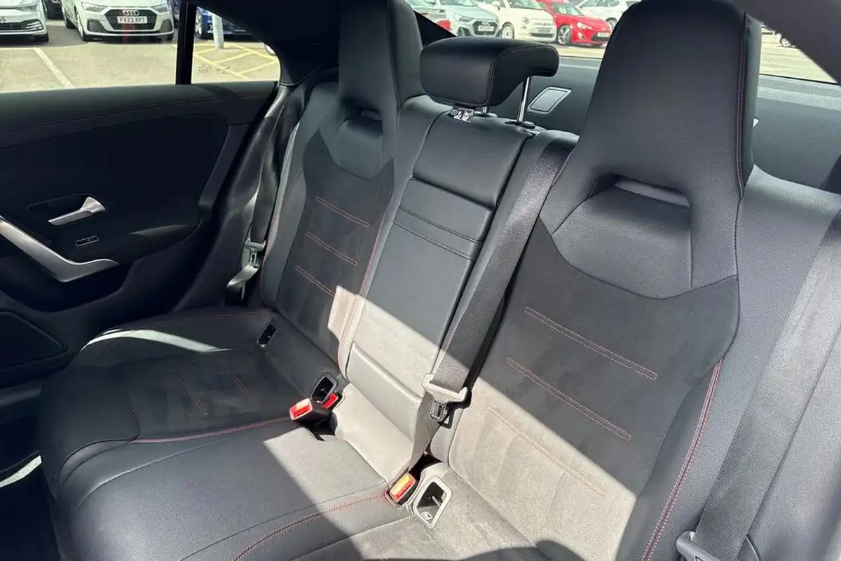 2023-mercedes-benz-cla-20d-cla-220d-amg-line-premium-plus-night-edition-coupe-4d-big-18