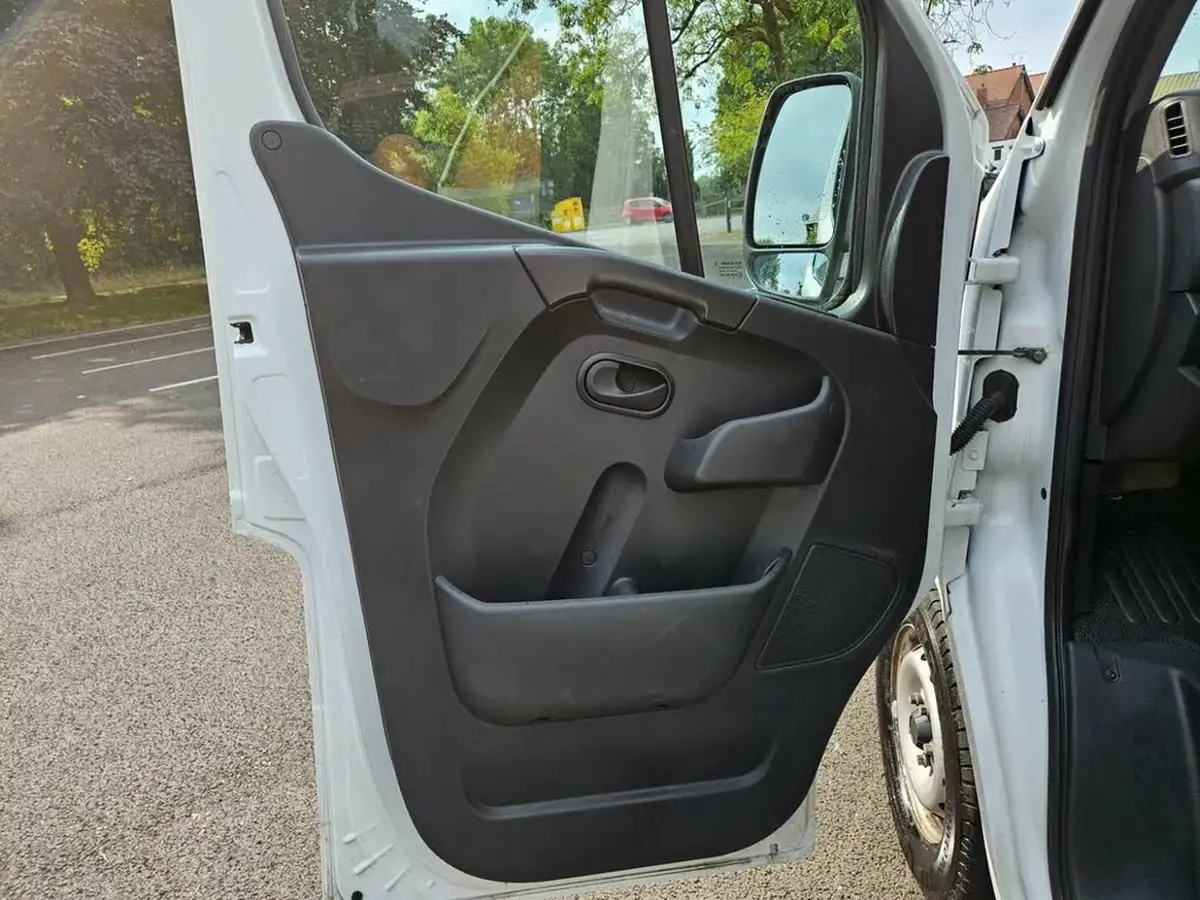 2020-nissan-nv400-23dci-acenta-l3-135bhpeu6dt-f35-chassis-cab-big-23