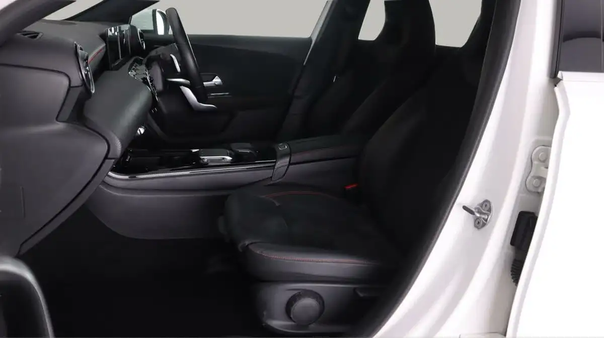 2021-mercedes-benz-a-class-13-a250e-amg-line-hatchback-5d-big-13