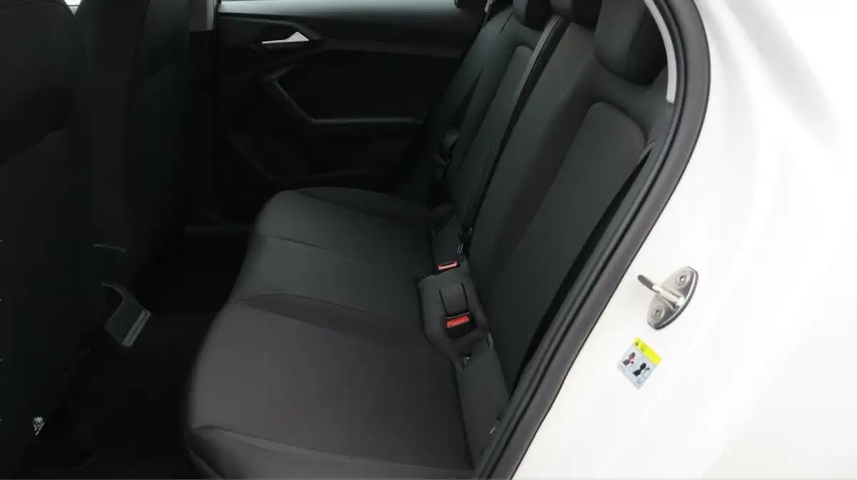 2021-audi-a1-10-30-tfsi-technik-110ps-big-16