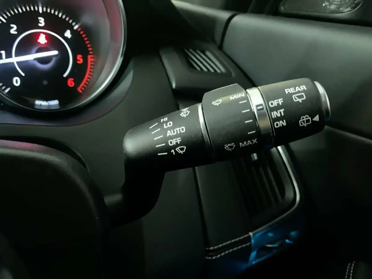 2019-jaguar-e-pace-20-i4d-r-dynamic-s-150ps-big-20