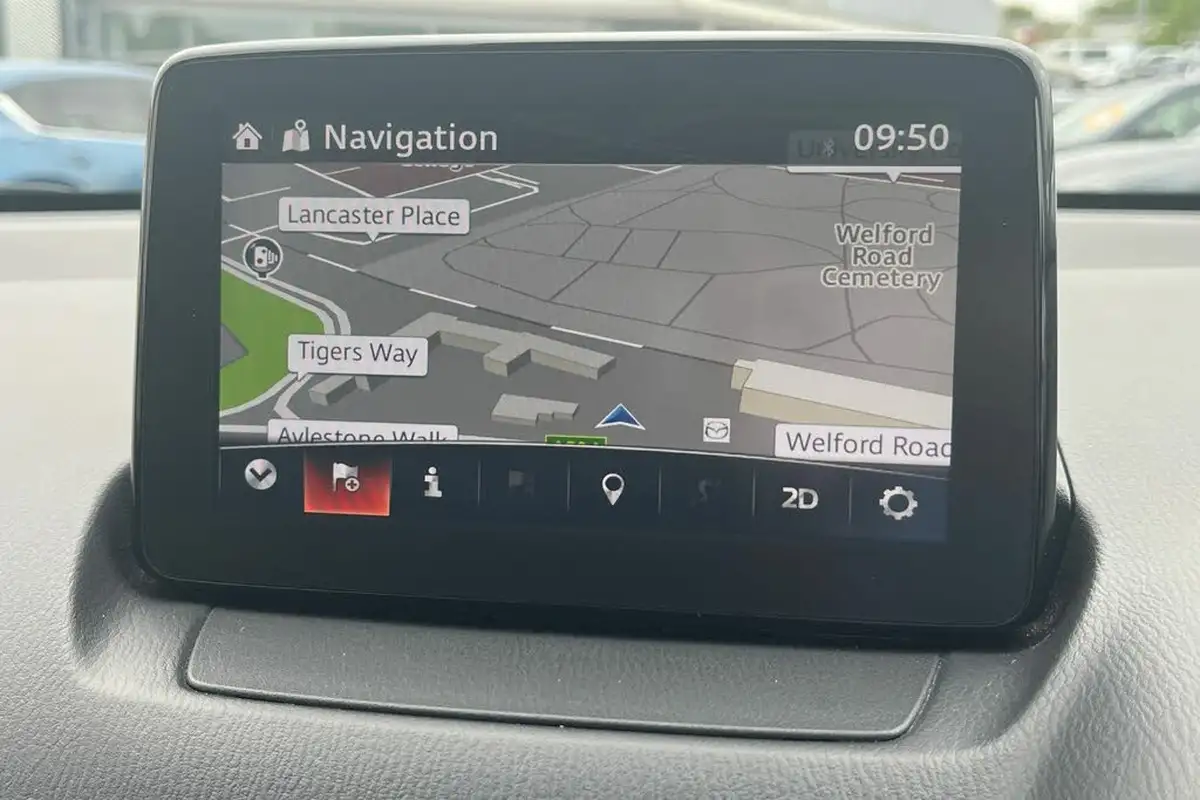 2018-mazda-mazda2-15-sport-black-big-17