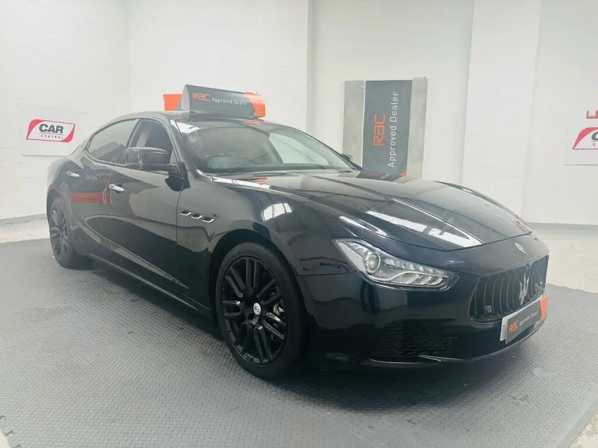 2016-maserati-ghibli-30td-big-6