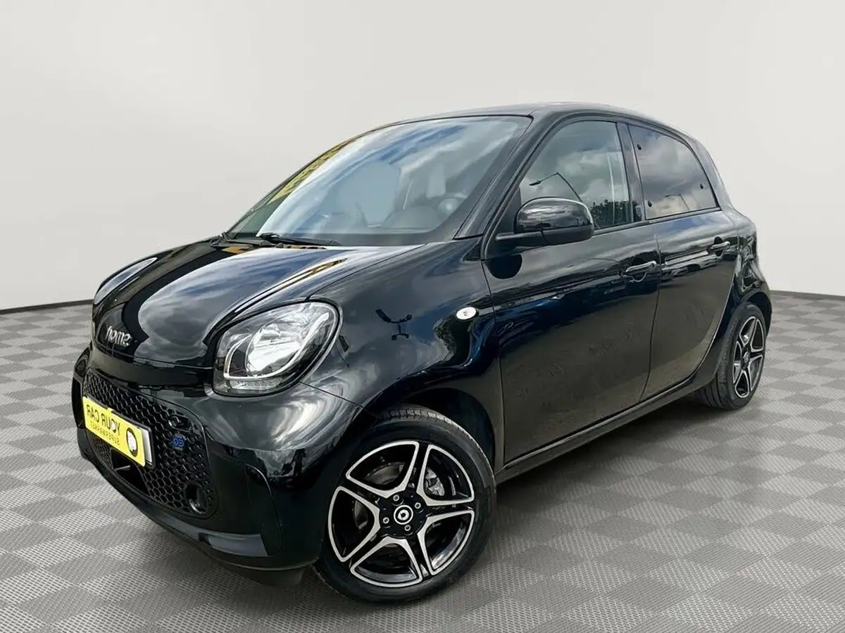 2021-smart-forfour-eq-premium-big-3