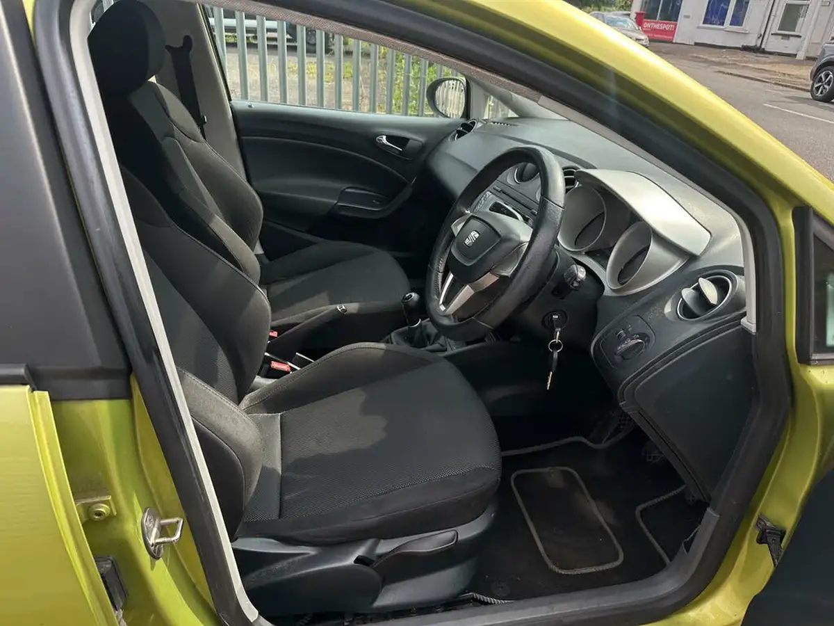 2009-seat-ibiza-14-sport-5d-big-9