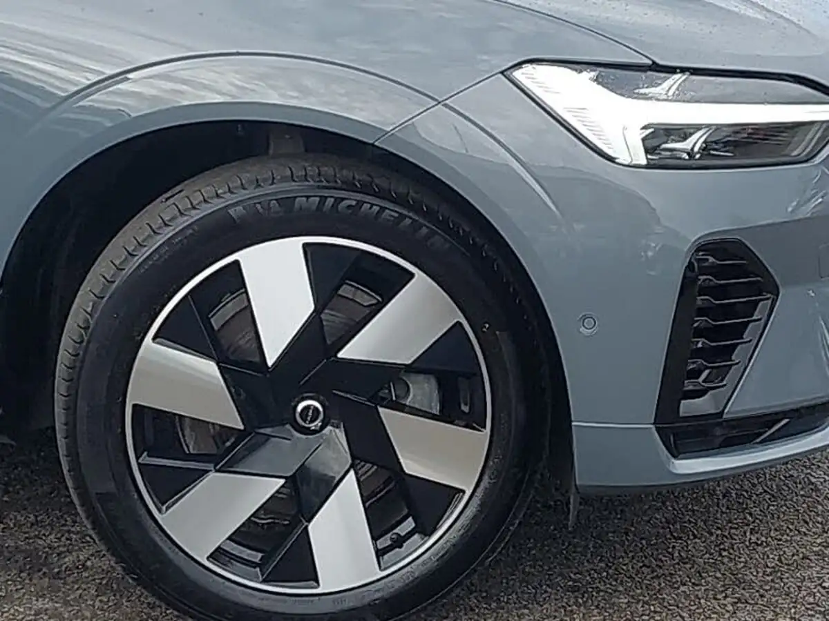 2024-volvo-xc60-20-b5-plus-big-8