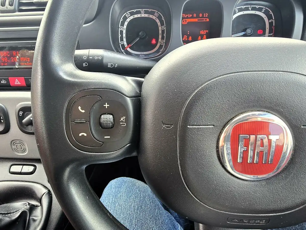 2014-fiat-panda-12-easy-big-25