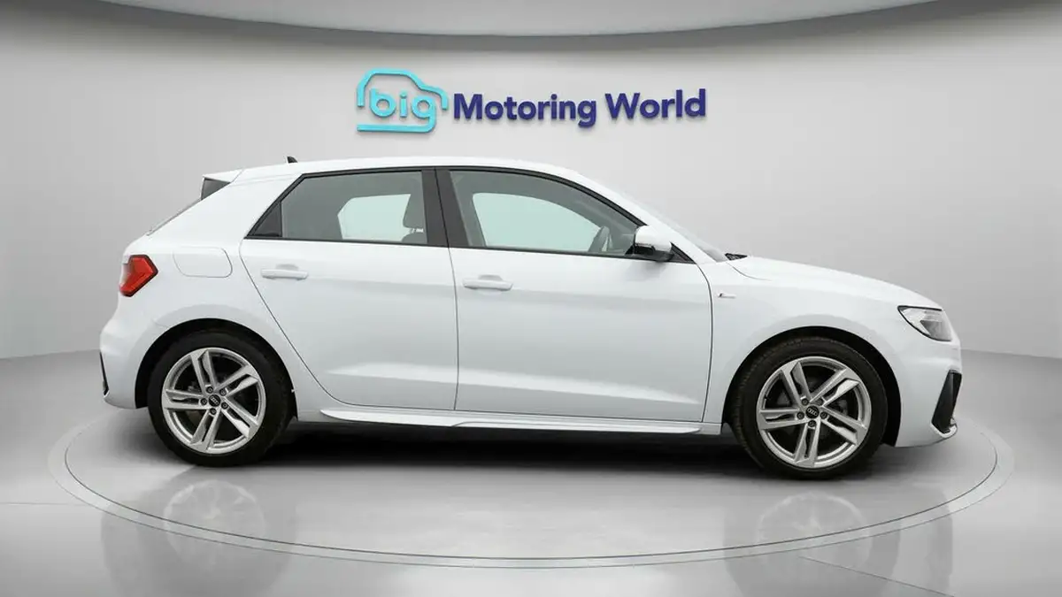 2021-audi-a1-10-30-tfsi-s-line-110ps-big-7