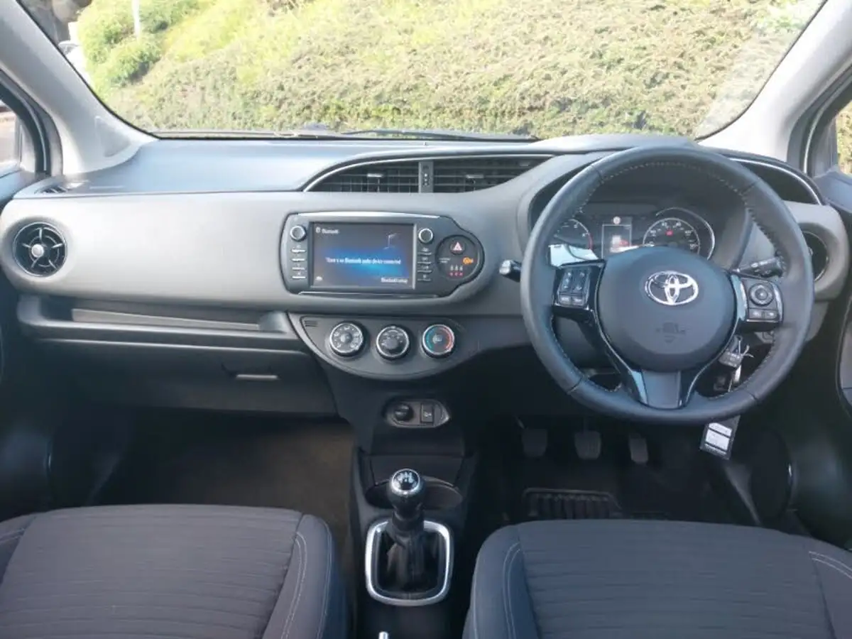 2020-toyota-yaris-10-vvt-i-icon-big-2