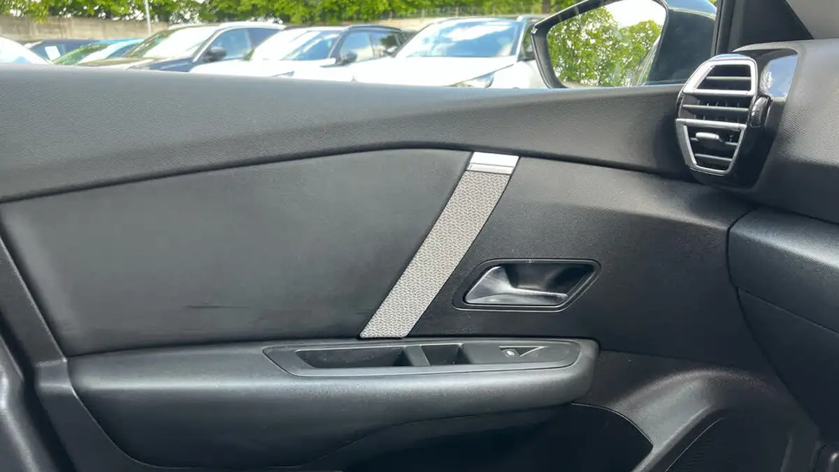 2021-citroen-c4-12-puretech-shine-130ps-big-40