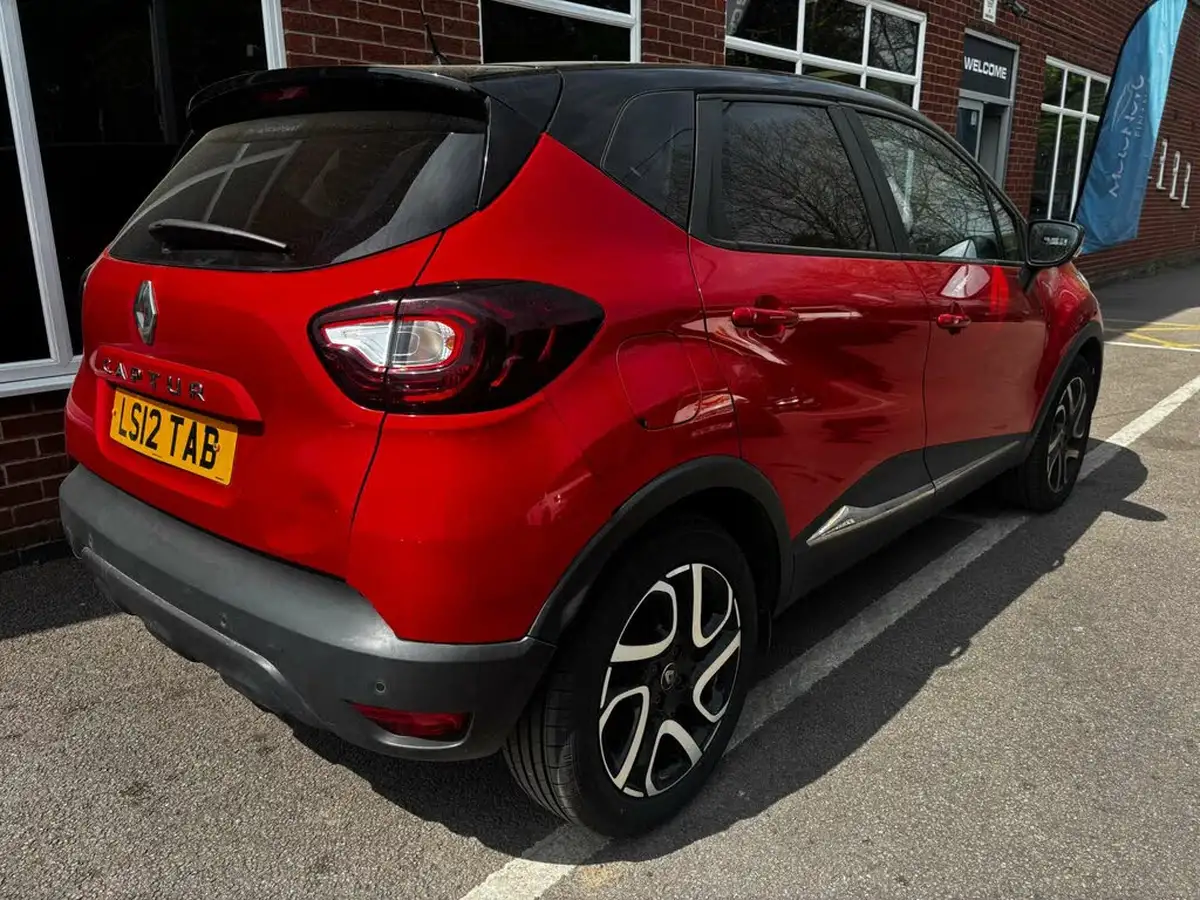 2019-renault-captur-09-tce-iconic-big-6
