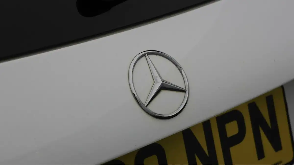 2019-mercedes-benz-a-class-20-a250-amg-line-premium-hatchback-5d-big-19