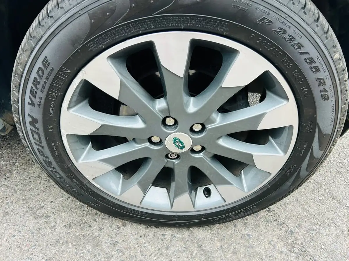 2013-land-rover-freelander-2-22sd4-hse-lux-big-2