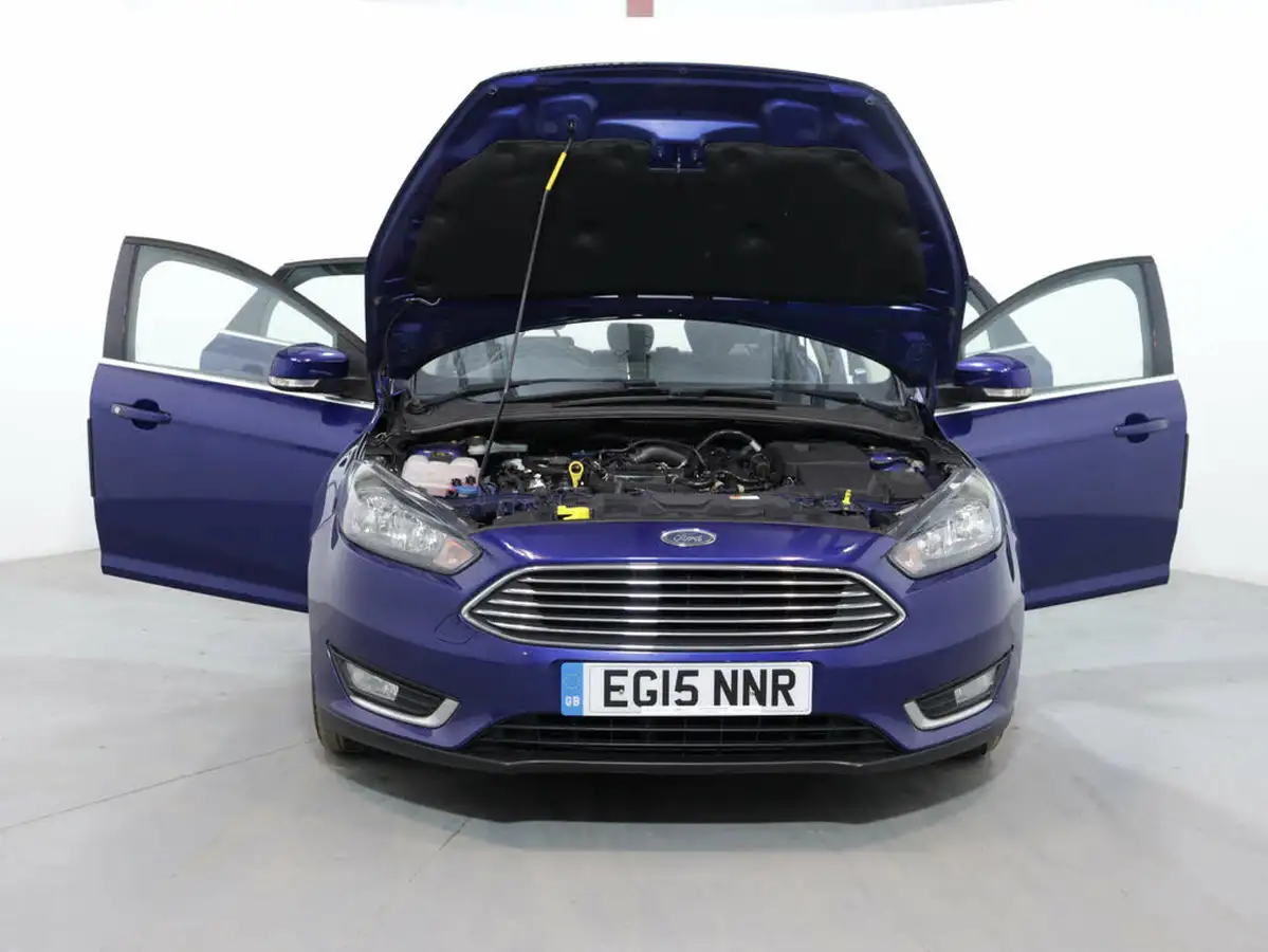 2015-ford-focus-15-titanium-hatchback-big-48