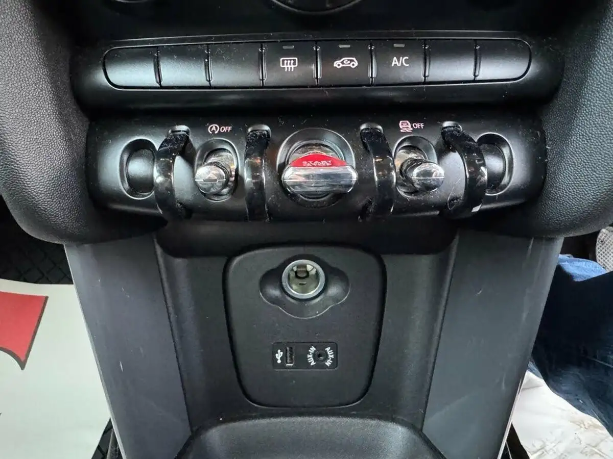 2015-mini-cooper-15-cooper-5d-big-19